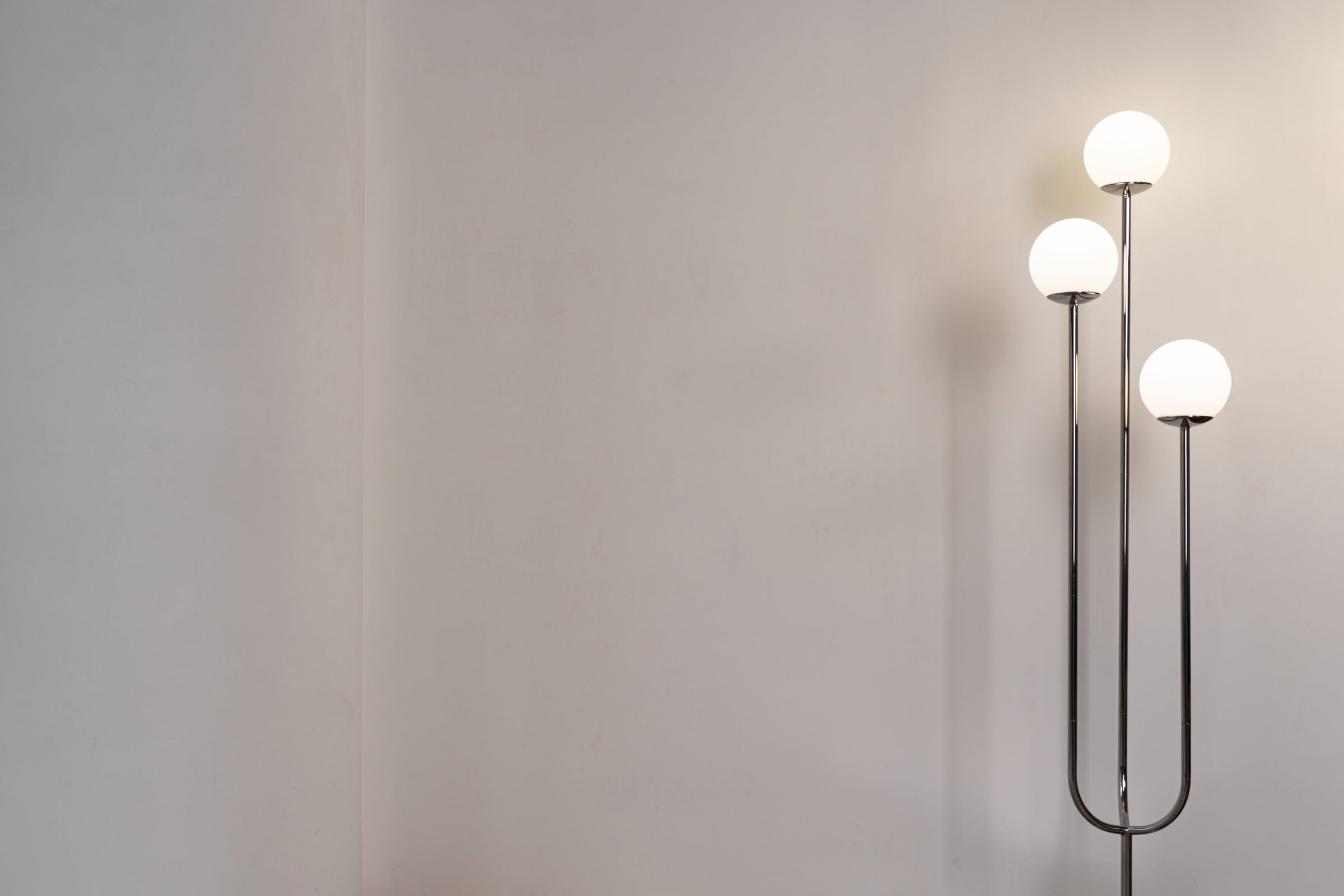 Lampy podłogowe