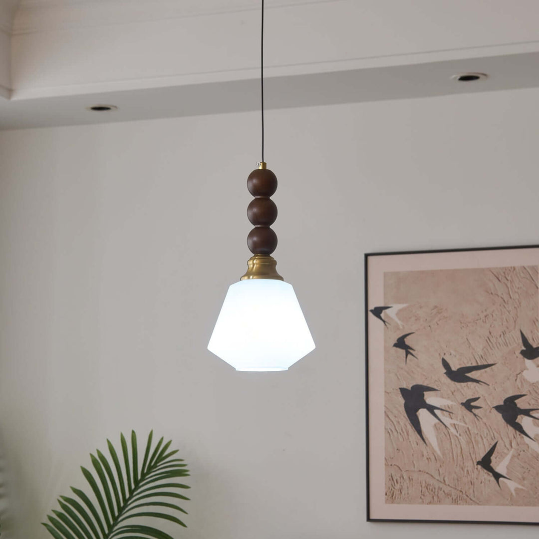 Elegancka szklana, drewniana i metalowa lampa wisząca