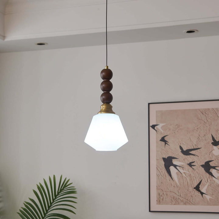 Elegancka szklana, drewniana i metalowa lampa wisząca