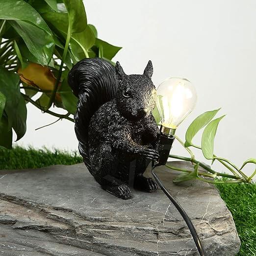 Lampa stołowa w kształcie wiewiórki do wystroju wnętrz