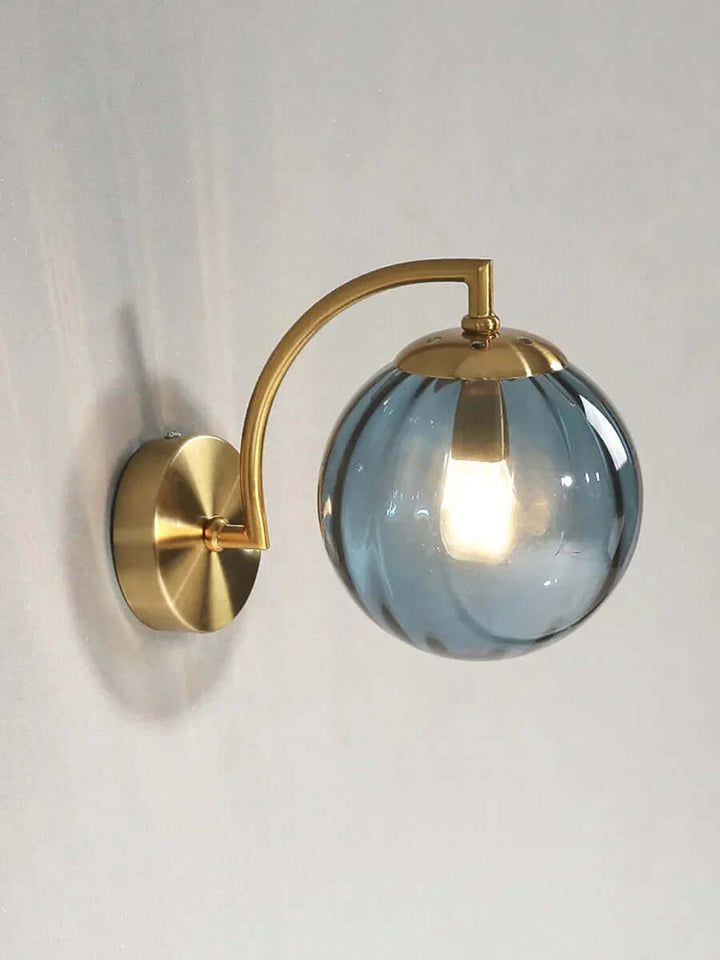 Szklany kinkiet ścienny LED z designem żyrandola