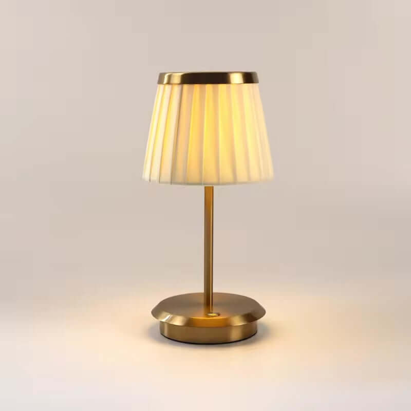 Klasyczna, elegancka lampa stołowa
