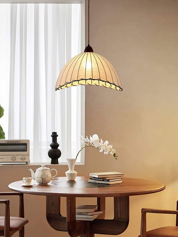 Lampa wisząca z okrągłym kloszem