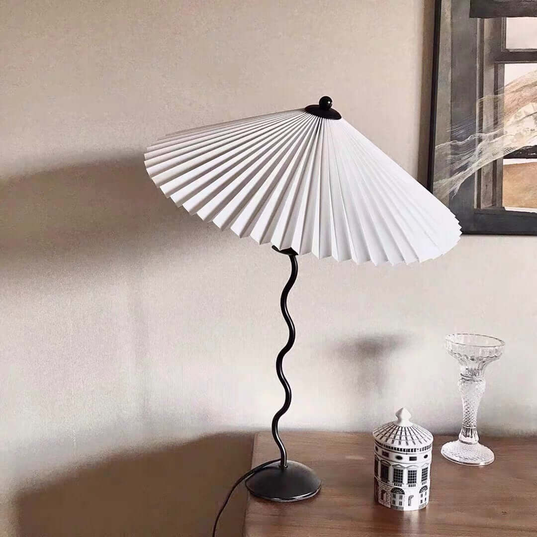Lampa stołowa Squiggle do salonu