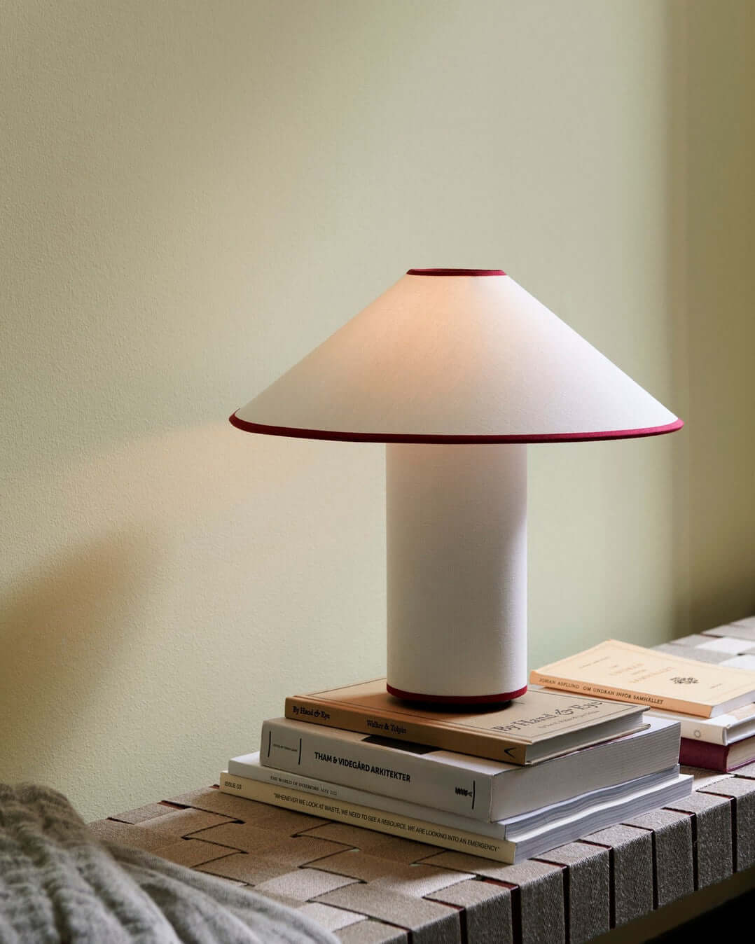 Lampa stołowa Colette z przyciskiem włączania/wyłączania