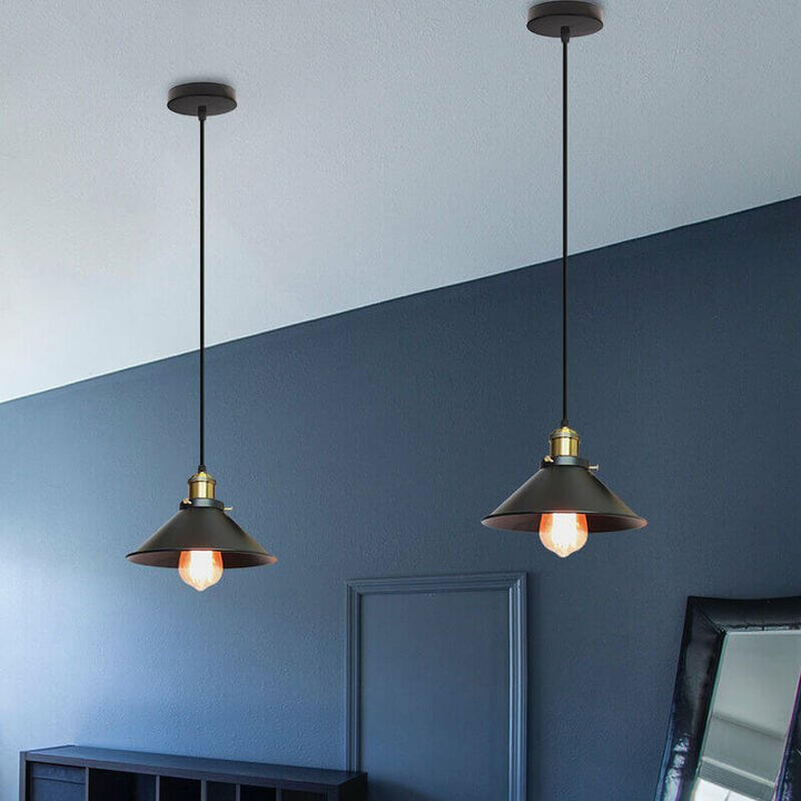 Mosiężna stożkowa lampa wisząca