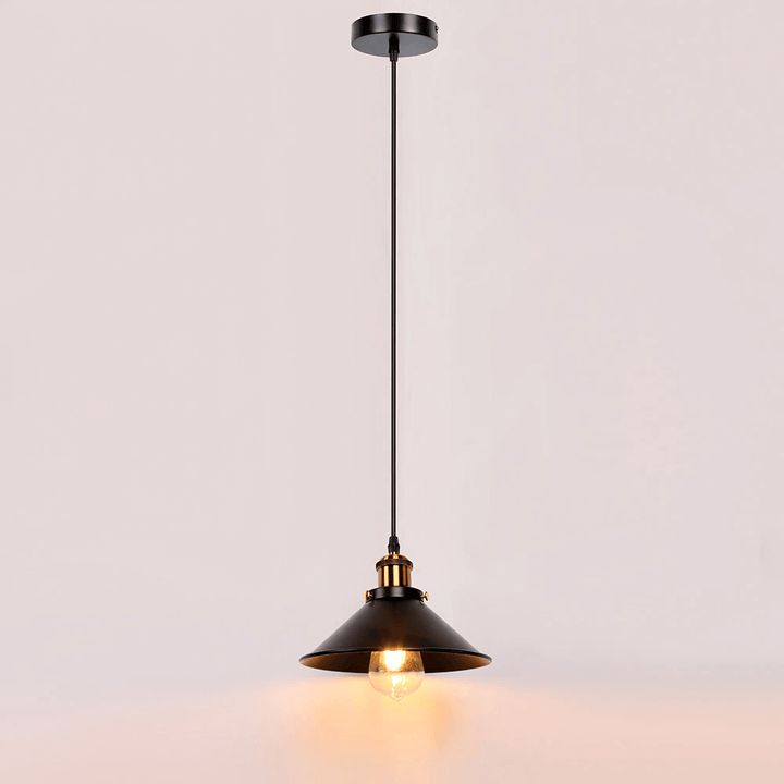 Mosiężna stożkowa lampa wisząca