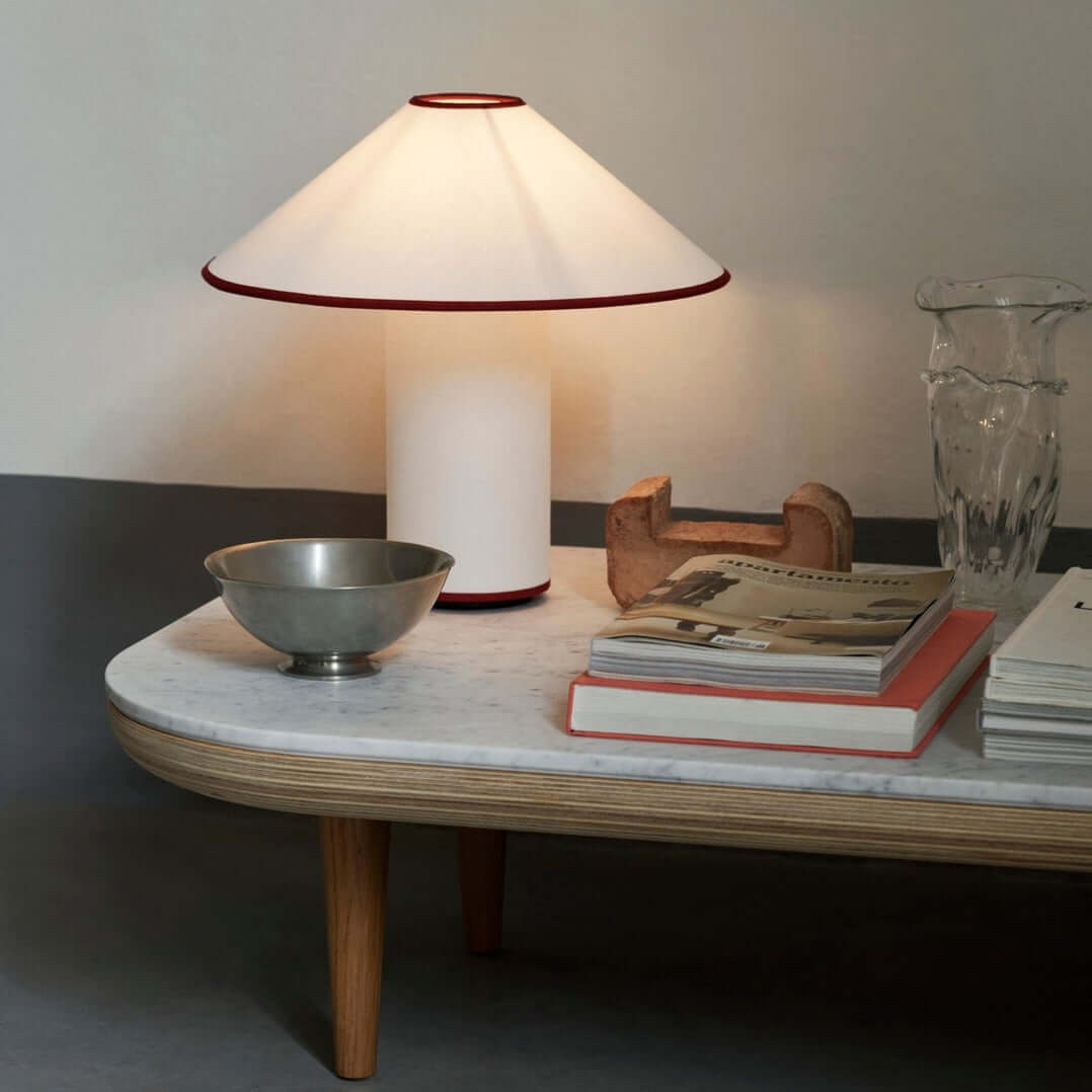 Nowoczesna lampa stołowa Colette z tkaninowym abażurem