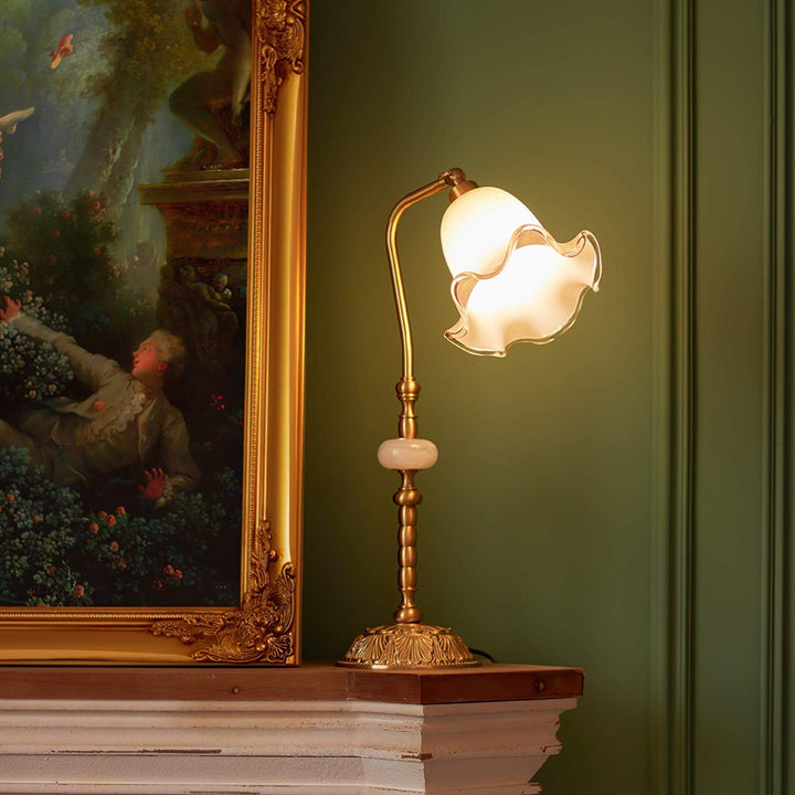 Mosiężna lampa stołowa w kształcie tulipana