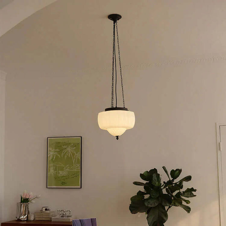 Nowoczesna minimalistyczna biała lampa wisząca