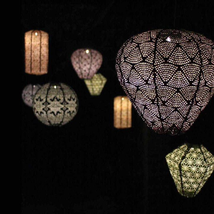 Lampa solarna w kształcie balonu
