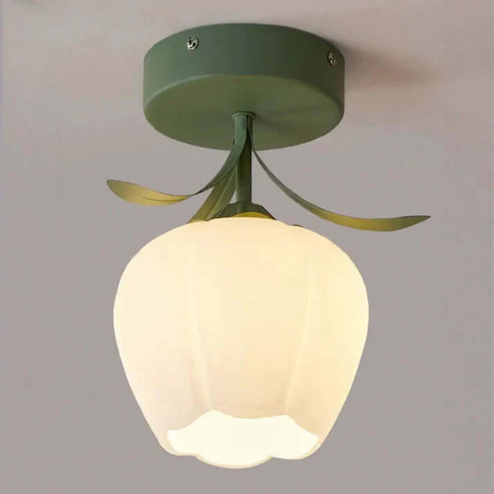 Prosta plafoniera Tiffany z mini-kwiatami