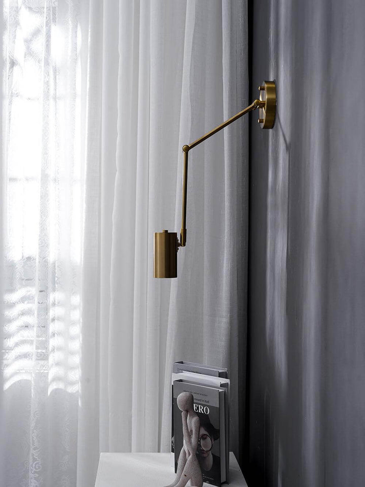 Lampa ścienna z ruchomym ramieniem