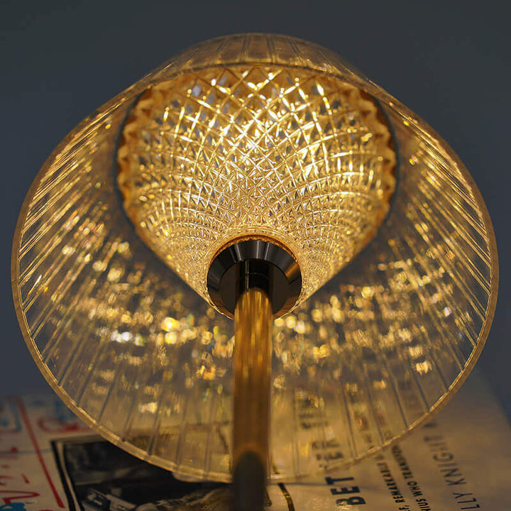Bezprzewodowa lampa stołowa z metalu i kryształu