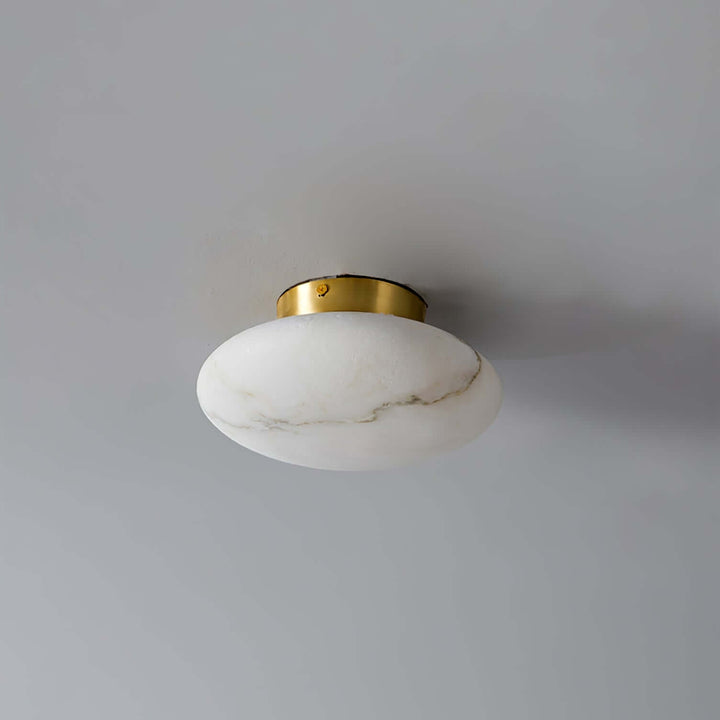 Owalna lampa sufitowa z alabastru i mosiądzu