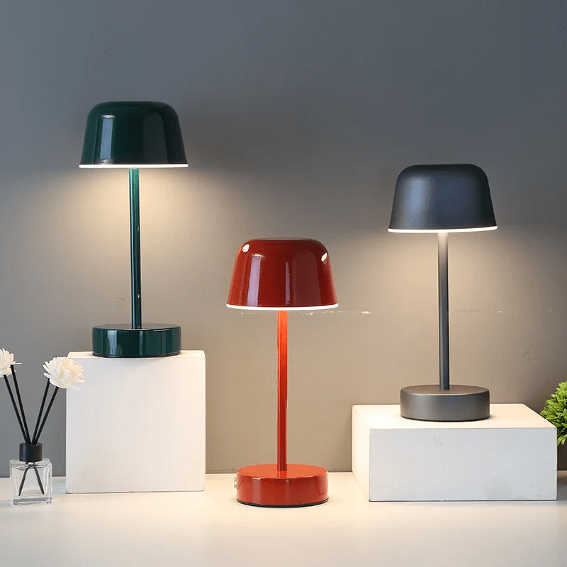 Bezprzewodowa lampa stołowa, idealna do czytania i pracy