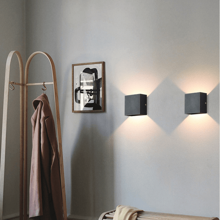 Nowoczesna Lampa Ścienna LED do Wewnątrz i na Zewnątrz