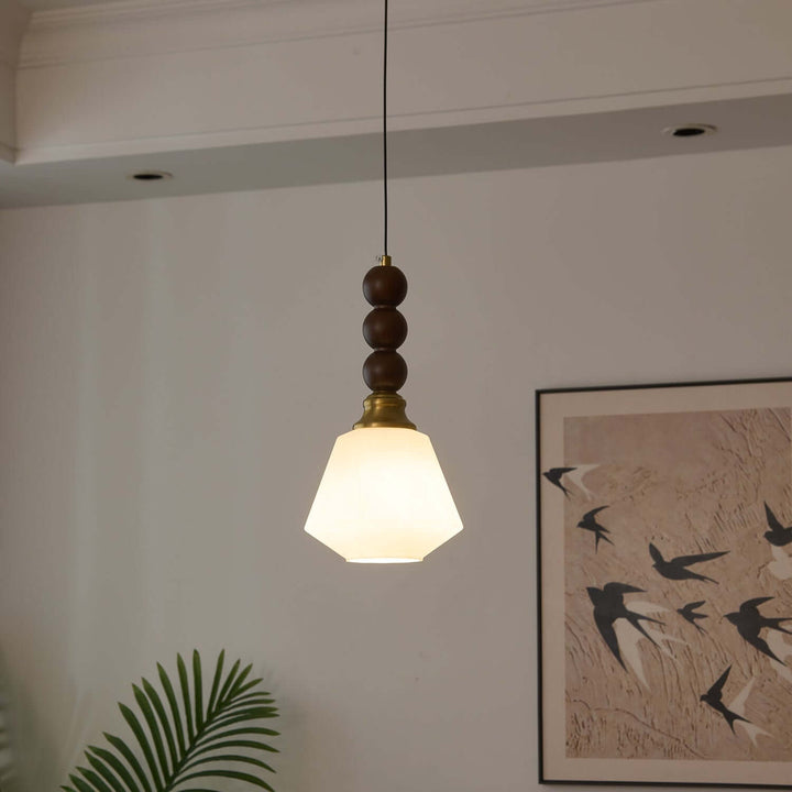 Elegancka szklana, drewniana i metalowa lampa wisząca
