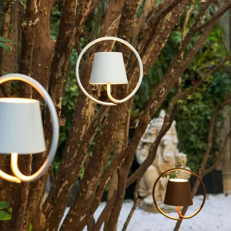 Lampa wisząca Emptyoo dekorująca nowoczesne wnętrze