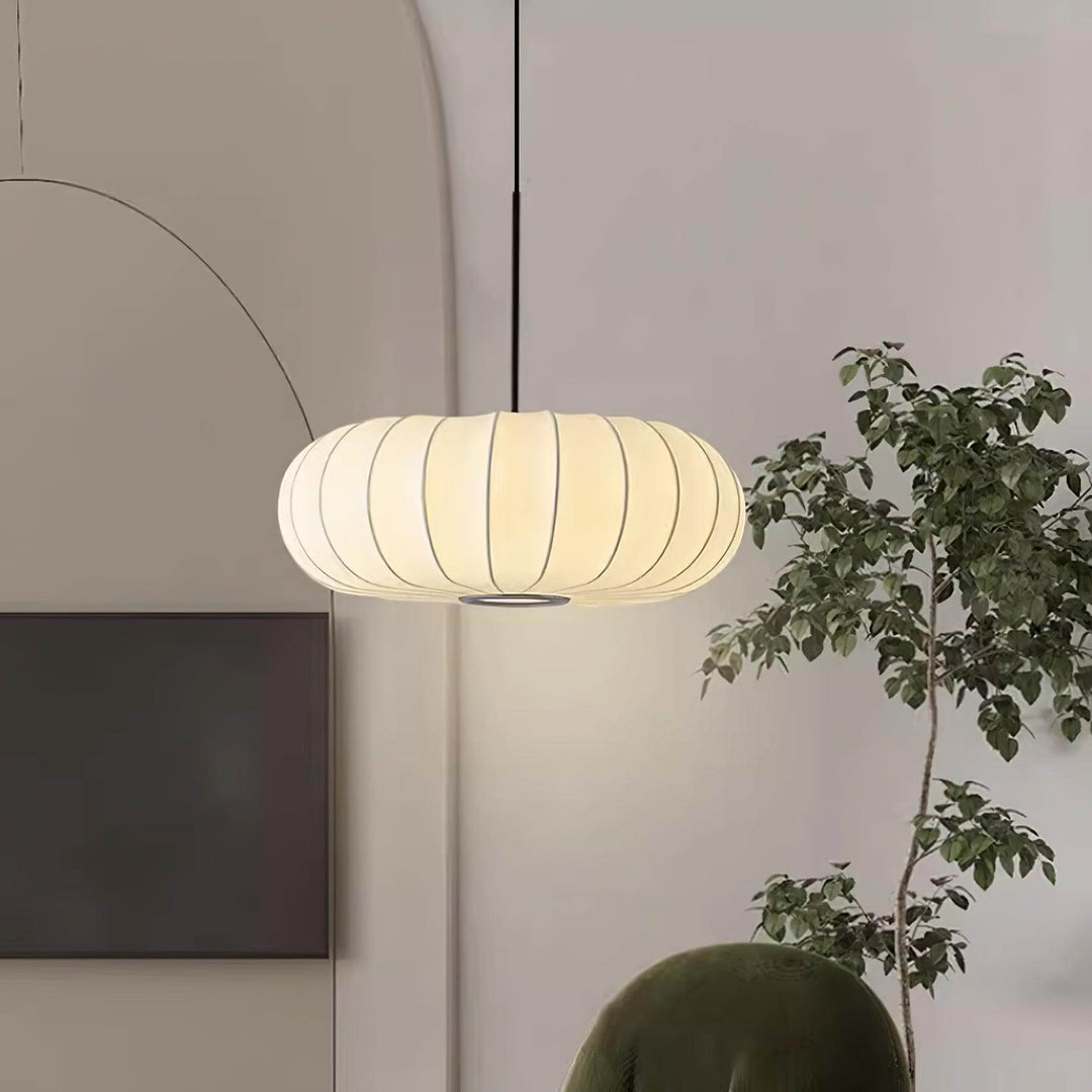 Lampa wisząca Verona z włączonym światłem