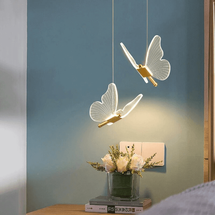 Lampa wisząca w kształcie motyla