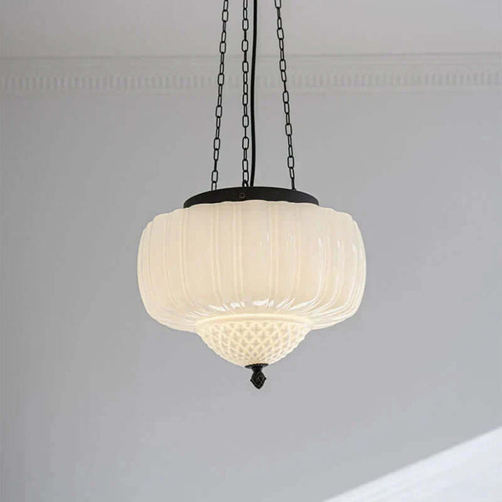 Nowoczesna minimalistyczna biała lampa wisząca