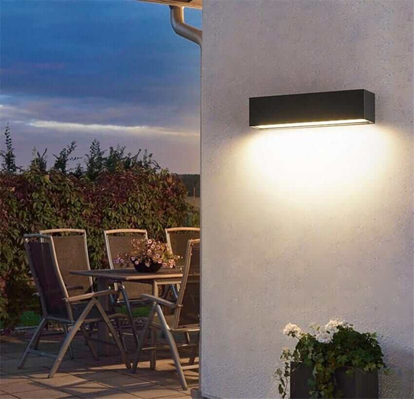 Nowoczesna Lampa Ścienna LED Zewnętrzna