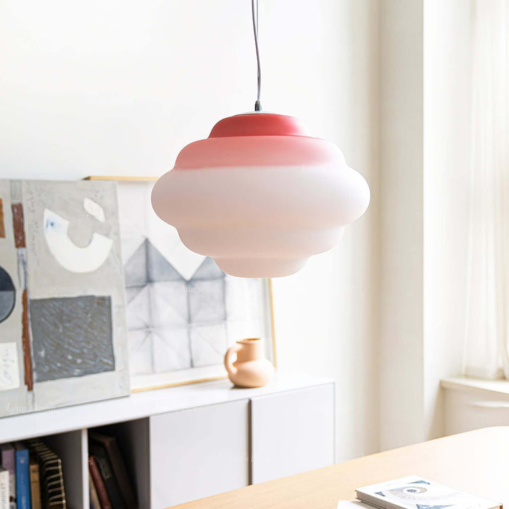 Lampa wisząca w kształcie chmury z efektem gradientu