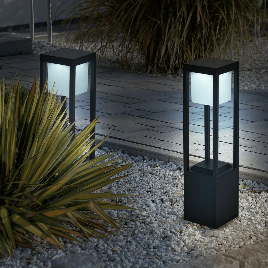 Zewnętrzna Lampa Solarna Cube 60cm - Wydajne Oświetlenie LED