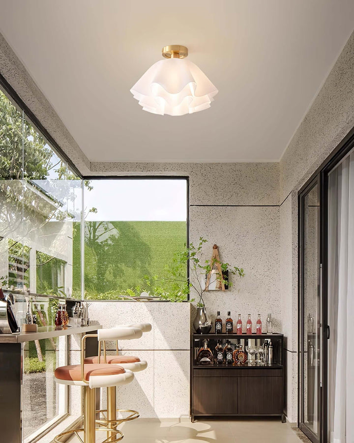 Lampa sufitowa Gailon z eleganckim wykończeniem