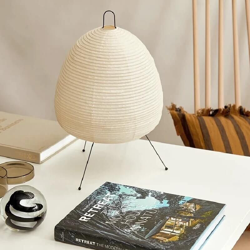 Japońska lampa z papieru ryżowego o spokojnym designie