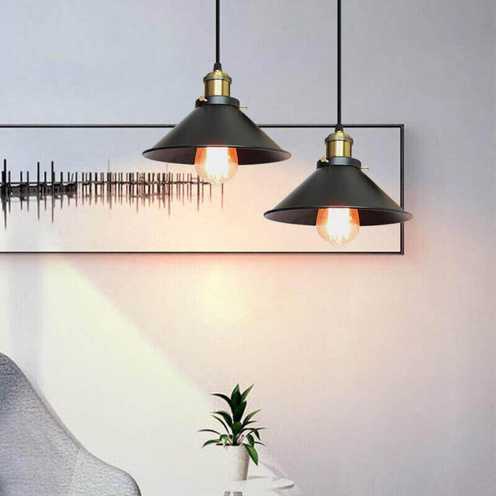 Mosiężna stożkowa lampa wisząca