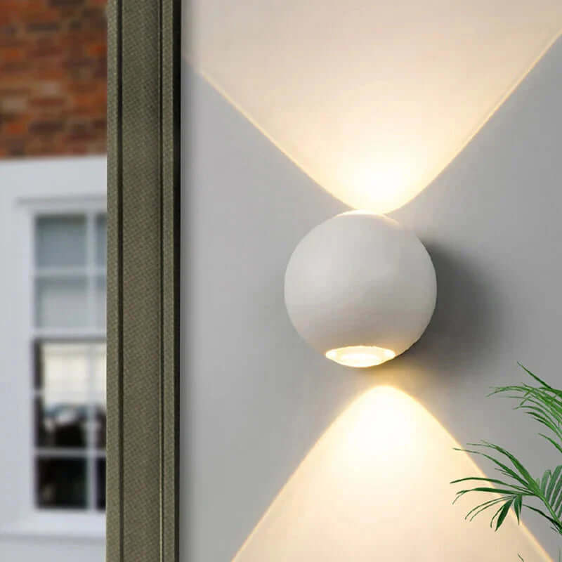 Sferyczna lampa LED do montażu na ścianie, biała