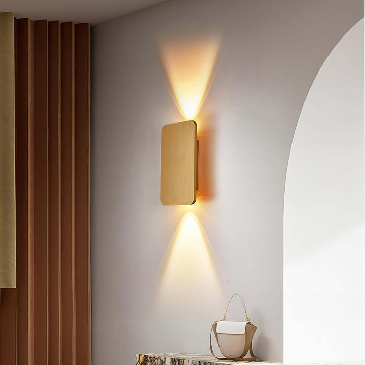 Koda - Lampa ścienna z aluminium