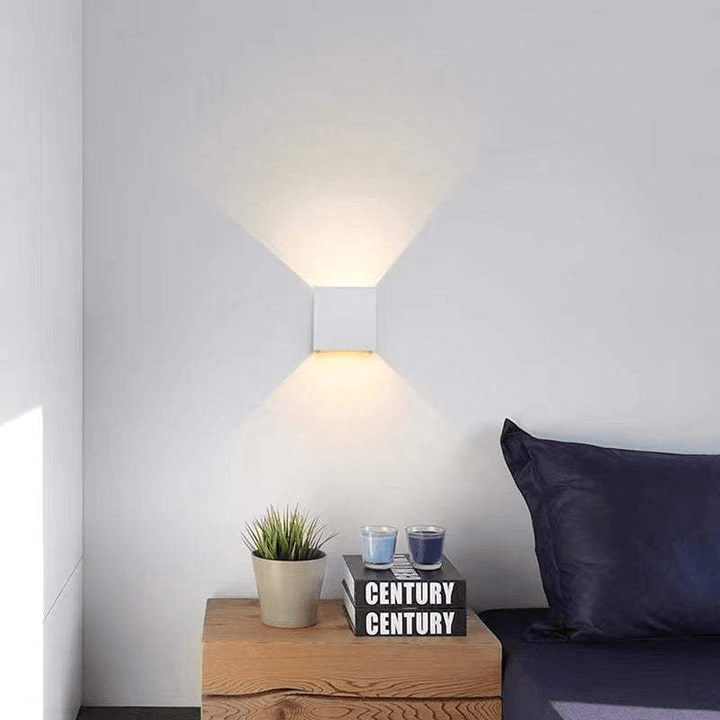 Nowoczesna Lampa Ścienna LED do Wewnątrz i na Zewnątrz