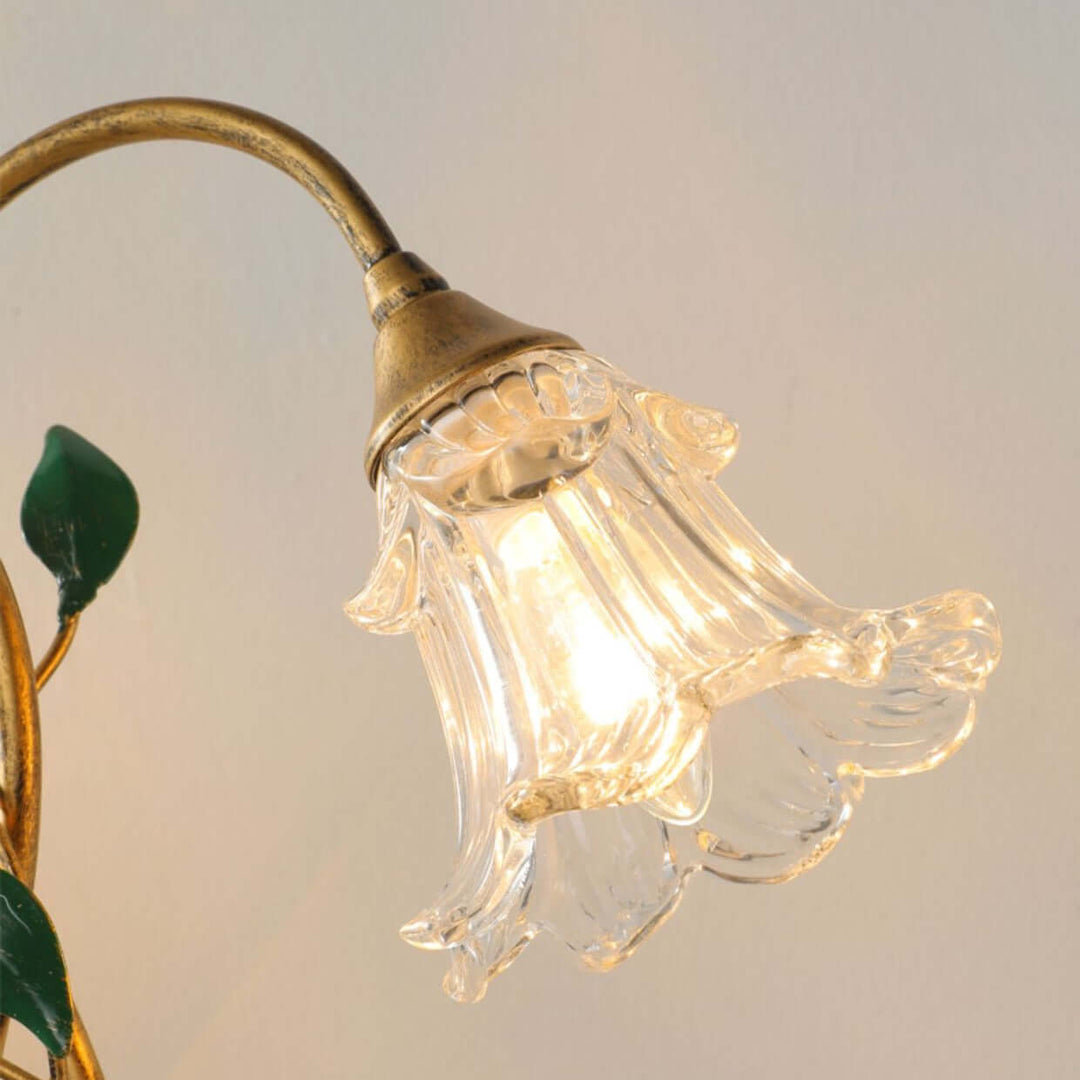Nowa lampa stołowa w kształcie kwiatu