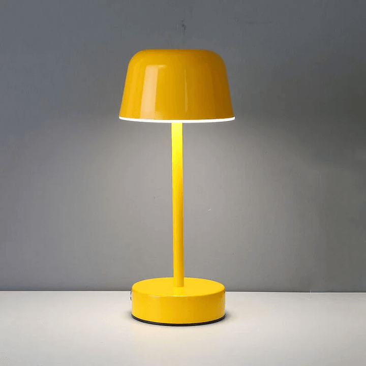 Nowoczesna lampa stołowa - nastrojowe oświetlenie