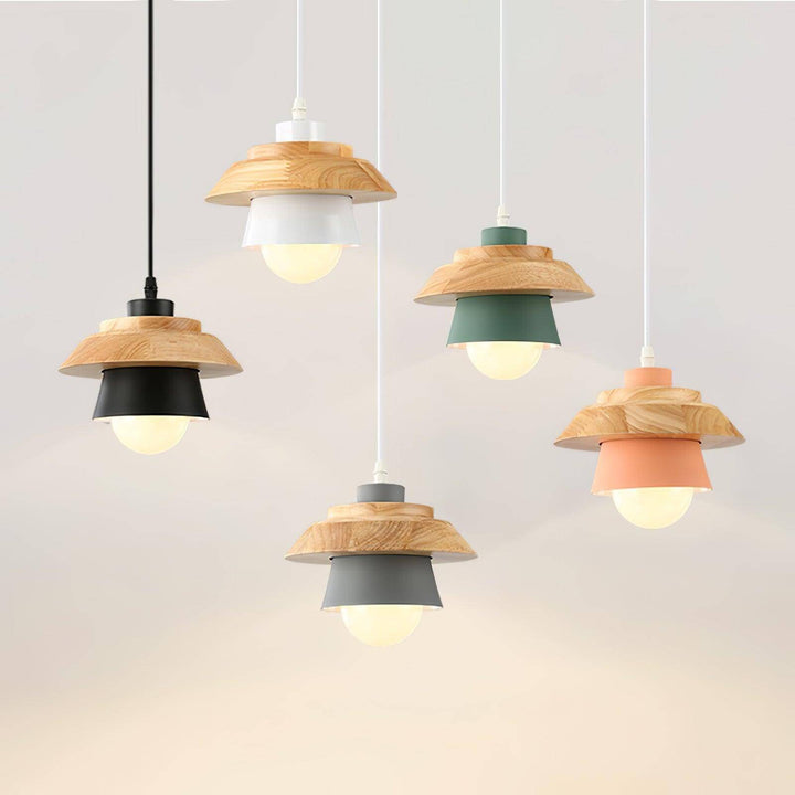 Ekologiczna lampa wisząca: drewno i kamień w harmonii