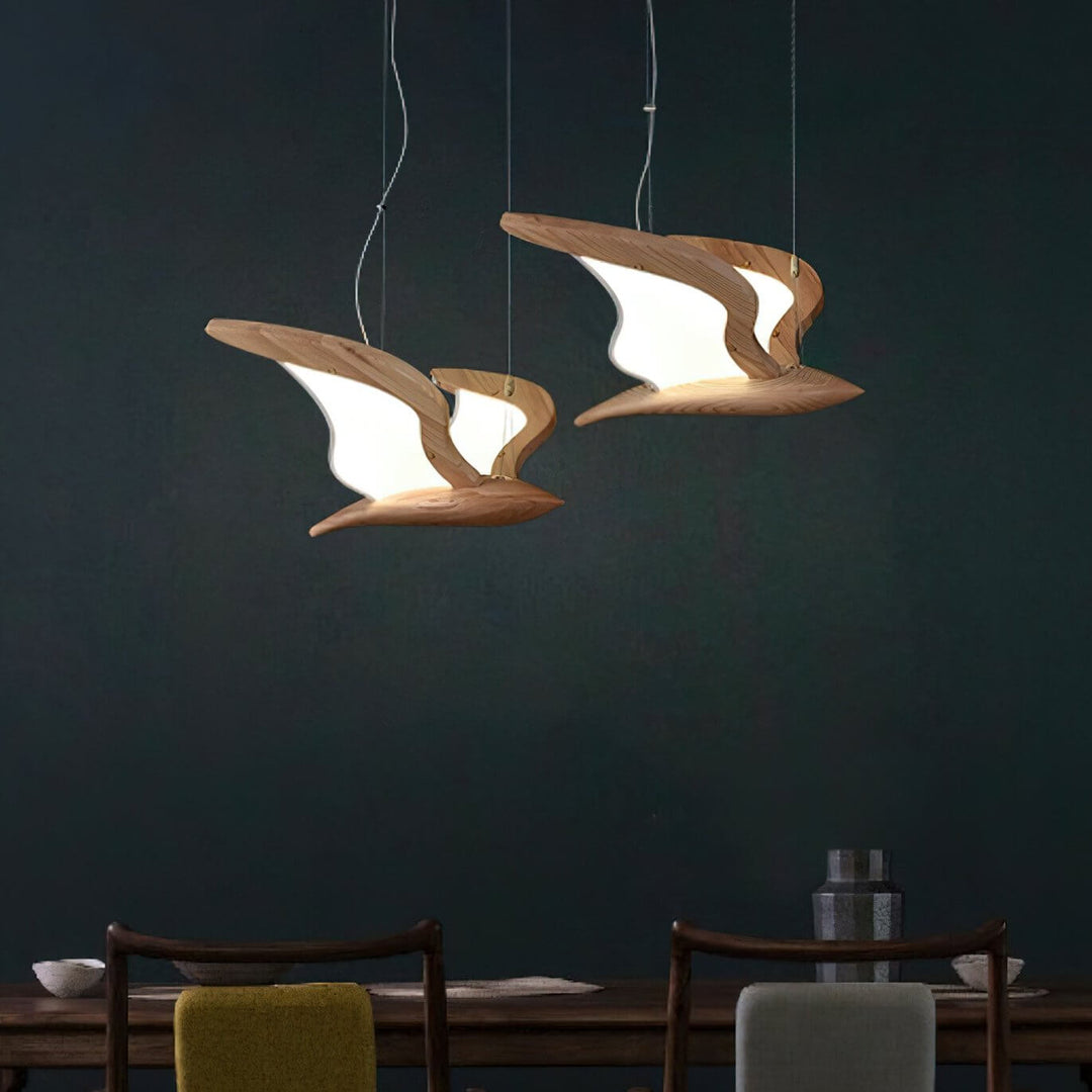 Trójgłowicowa lampa sufitowa w kolorze orzecha