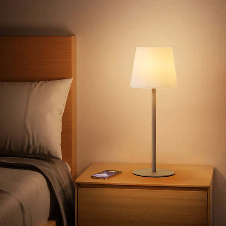 Nowoczesna bezprzewodowa lampa stołowa LED w stylu współczesnym