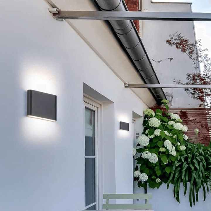Nowoczesna Zewnętrzna Lampa Ścienna LED - Oświetlenie Góra i Dół