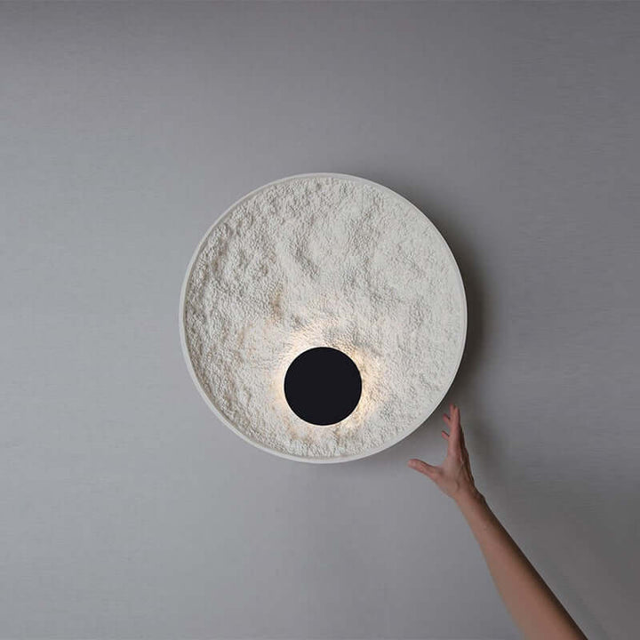 Kinkiet Księżycowa Kula: Zbliżenie na kulistą formę