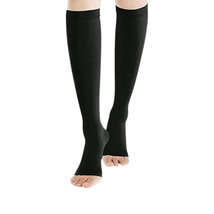 Jasnobrązowe krótkie skarpety kompresyjne, zapewniające codzienne i sportowe wsparcie, elegancki design, oddychający materiał, rozmiar S-XXL.