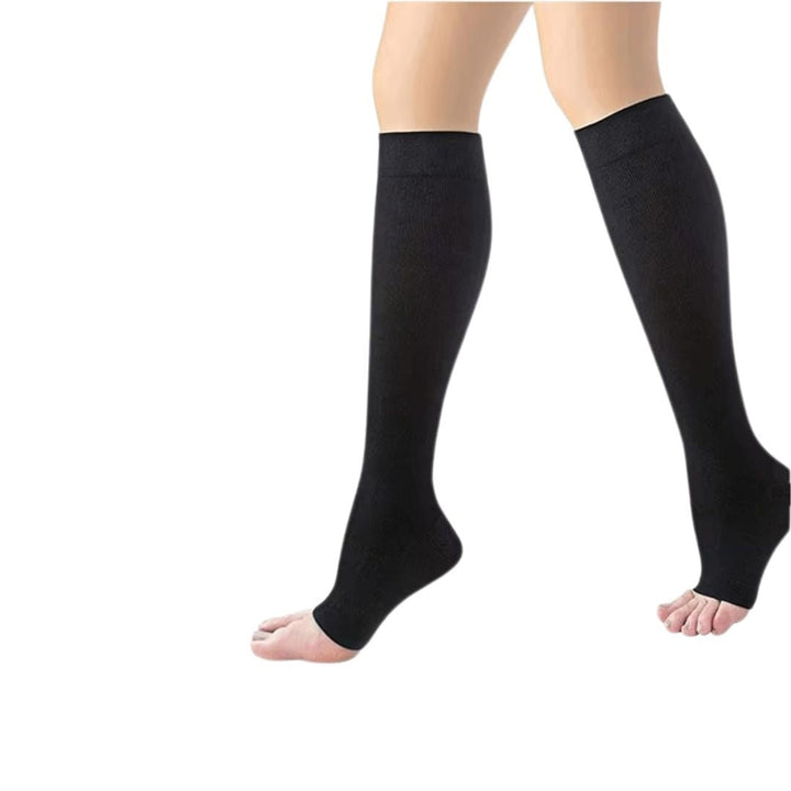 Jasnobrązowe krótkie skarpety kompresyjne, zapewniające codzienne i sportowe wsparcie, elegancki design, oddychający materiał, rozmiar S-XXL.