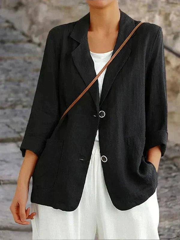 Niebieski lniany blazer damski, lekki i elegancki, luźny krój, idealny do szykownego, casualowego wyglądu.