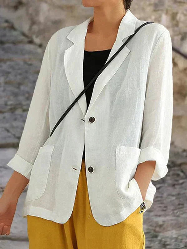 Lekki lniany blazer damski, luźny, oversizowy krój, neutralny kolor, idealny dla codziennej elegancji.