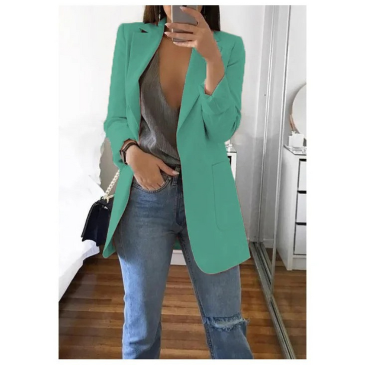 Jasnoniebieski długi blazer damski, lekki i elegancki, idealny na wiosnę i lato.