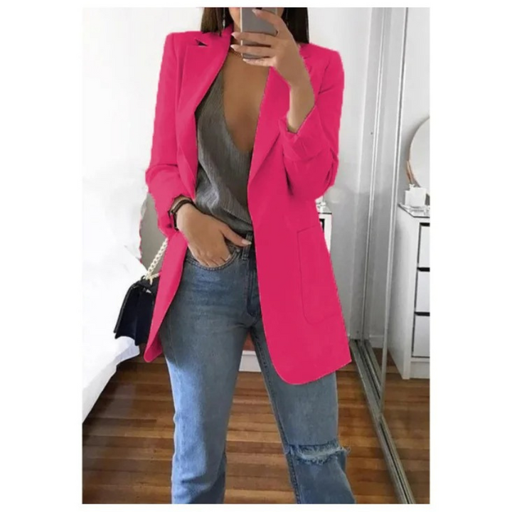 Różowy długi blazer damski, kobiecy i modny, idealny dodatek do garderoby.