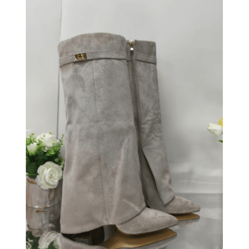 Eleganckie, czarne botki z zamkiem, nowoczesny design, damskie buty dla szykownego i wygodnego stylu.