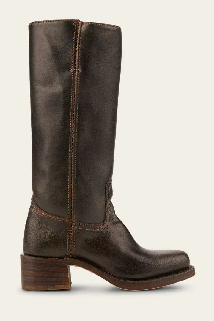 Damskie skórzane botki Wulfrun w ciemnym brązie, eleganckie i wygodne, z wyrafinowanym stylem, idealne na każdą okazję.